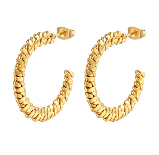 PENDIENTES CHAPADO EN ORO